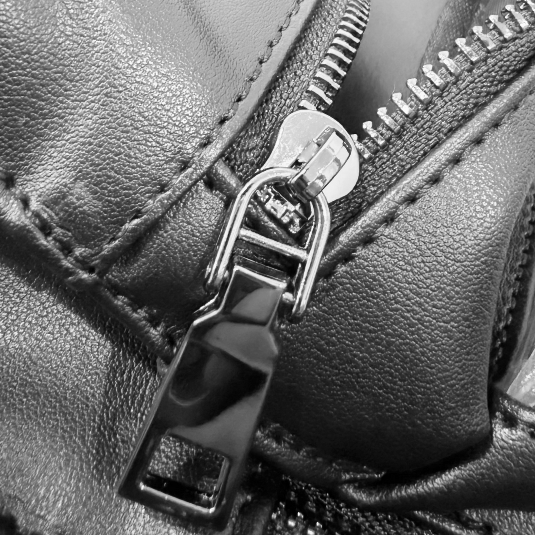 Anti-theft zips