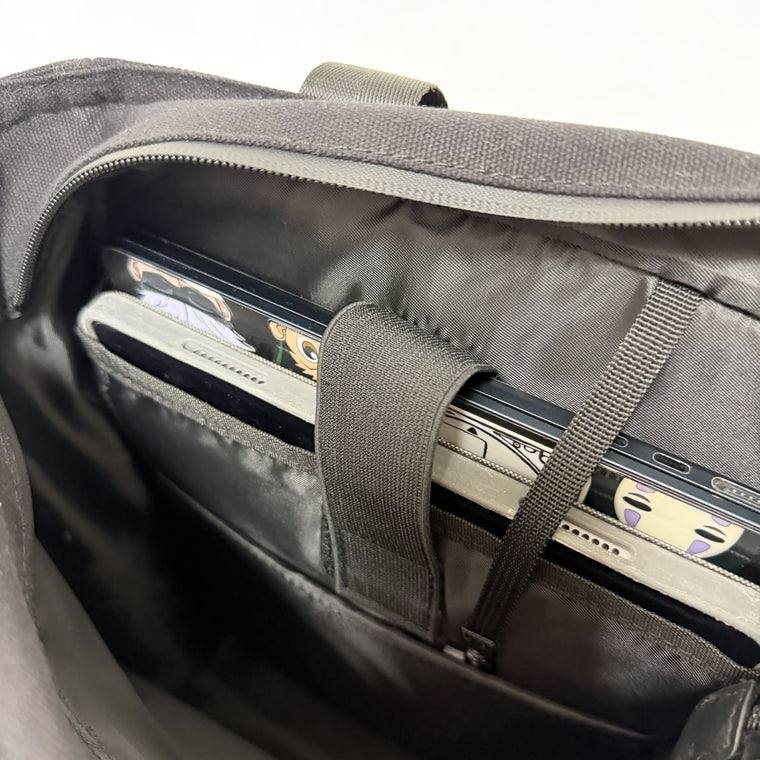 Laptop compartment