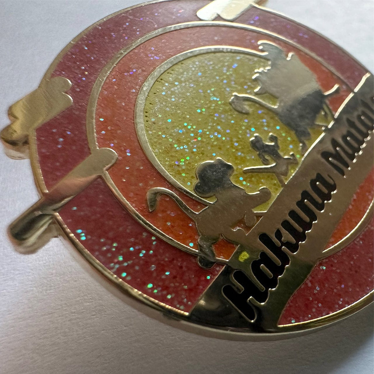 Hakuna Matata enamel pin, glitter