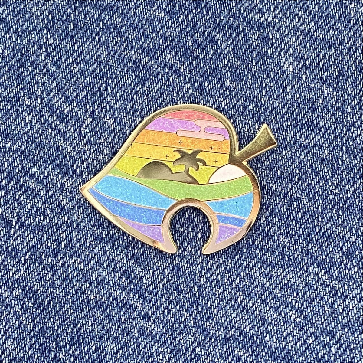 Pride in the Horizons enamel pin, gold plating