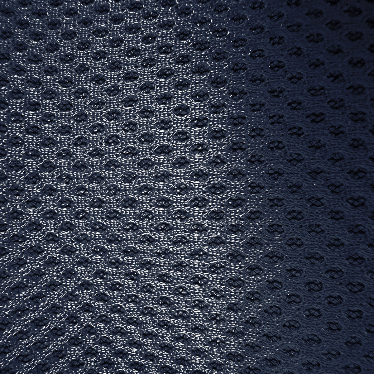 Dual Window ITA backpack 15", navy: close-up of the breathable mesh on the back panel