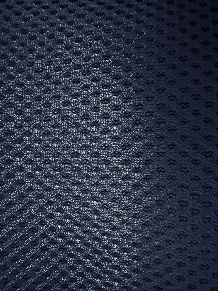 Breathable mesh back panel