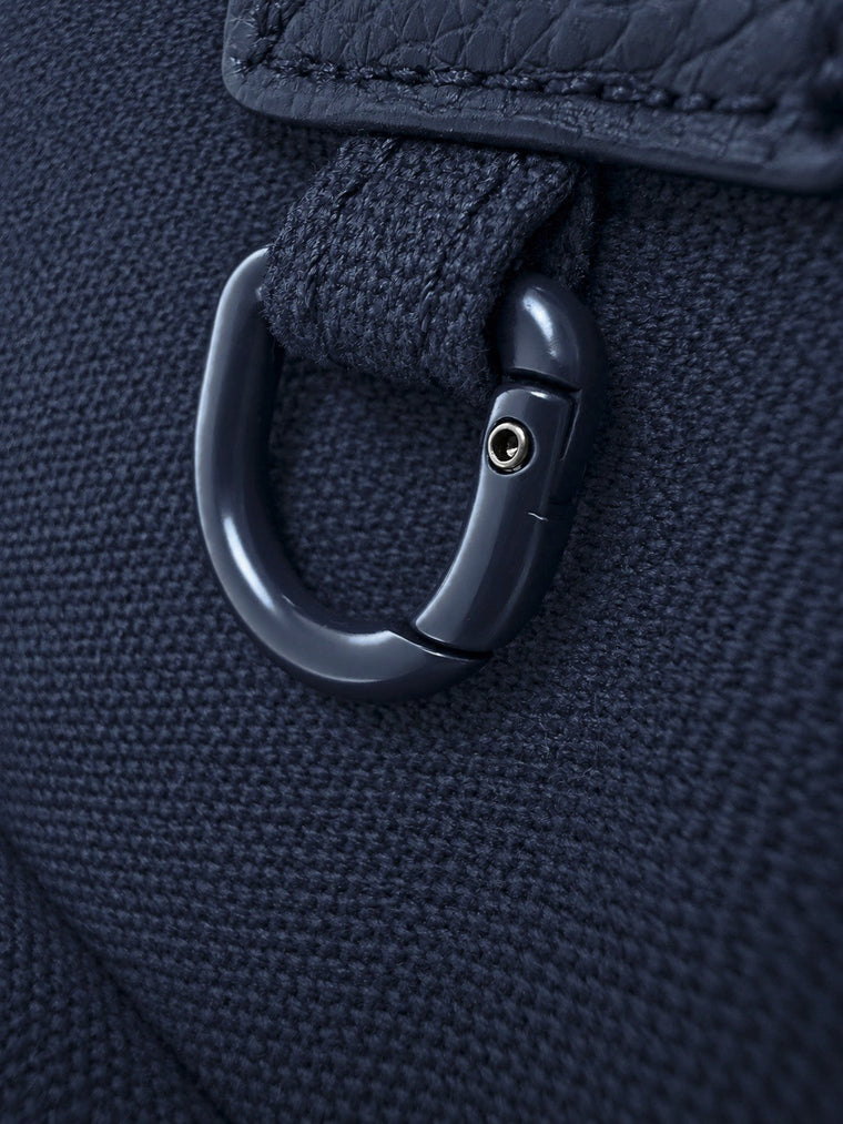 Two kinds of D-ring clasp