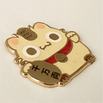 Maneki Neko Meow enamel pin, gold plating
