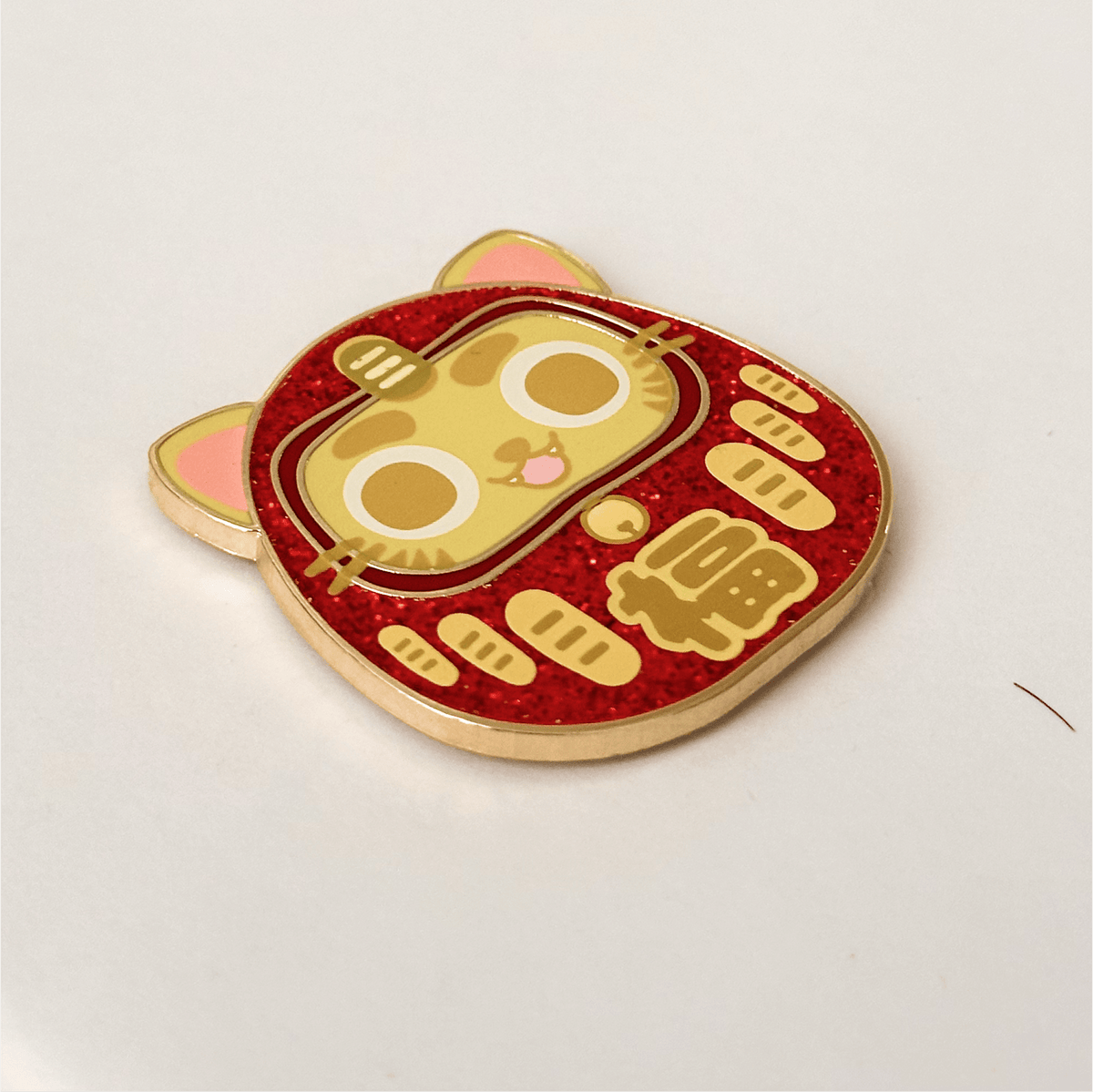Double Good Luck Maneki Neko Daruma enamel pin, gold plating