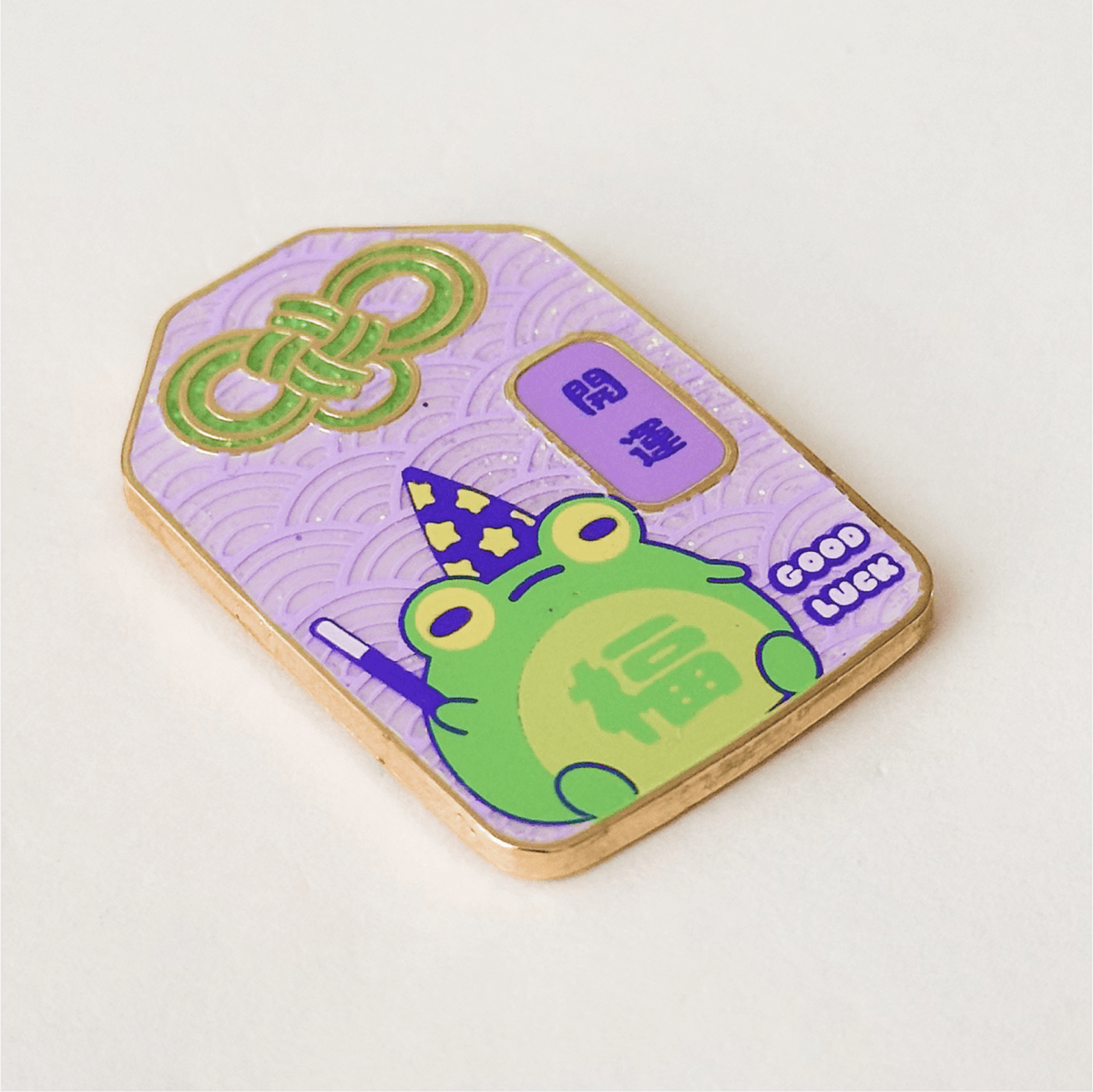 Double Good Luck Frog Omamori enamel pin, gold plating