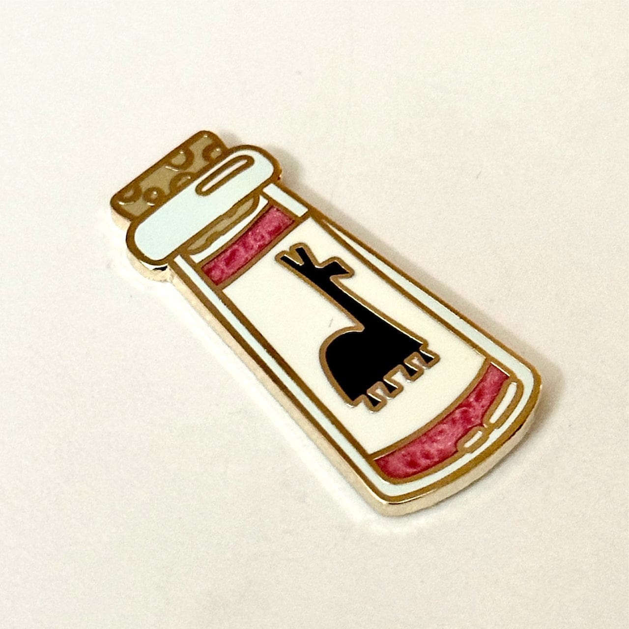 Pinbuds Enamel pin Llama poison pin (pearlescent)