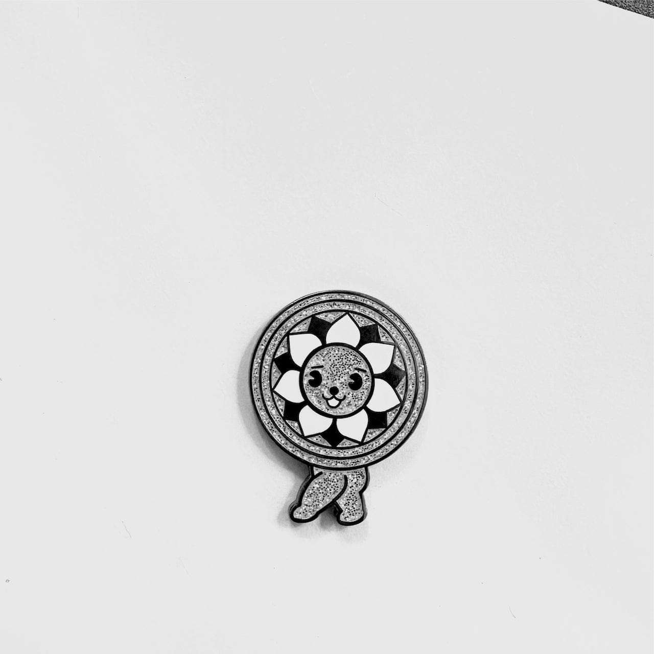 Pinbuds Enamel pin Sexy tile pin - Nishiko Kun from Tokyo (Japan Mascot collection)