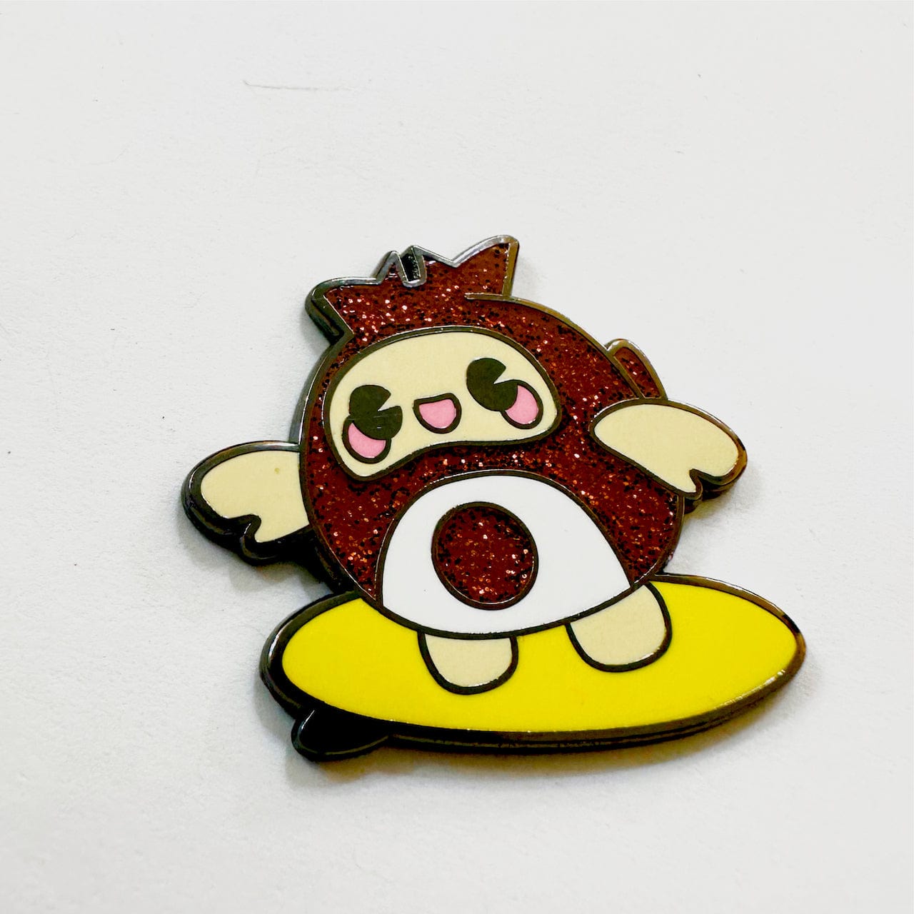 Pinbuds Enamel pin Surfing Otter pin - Chitan from Okinawa prefecture (Japan Mascot Collection)