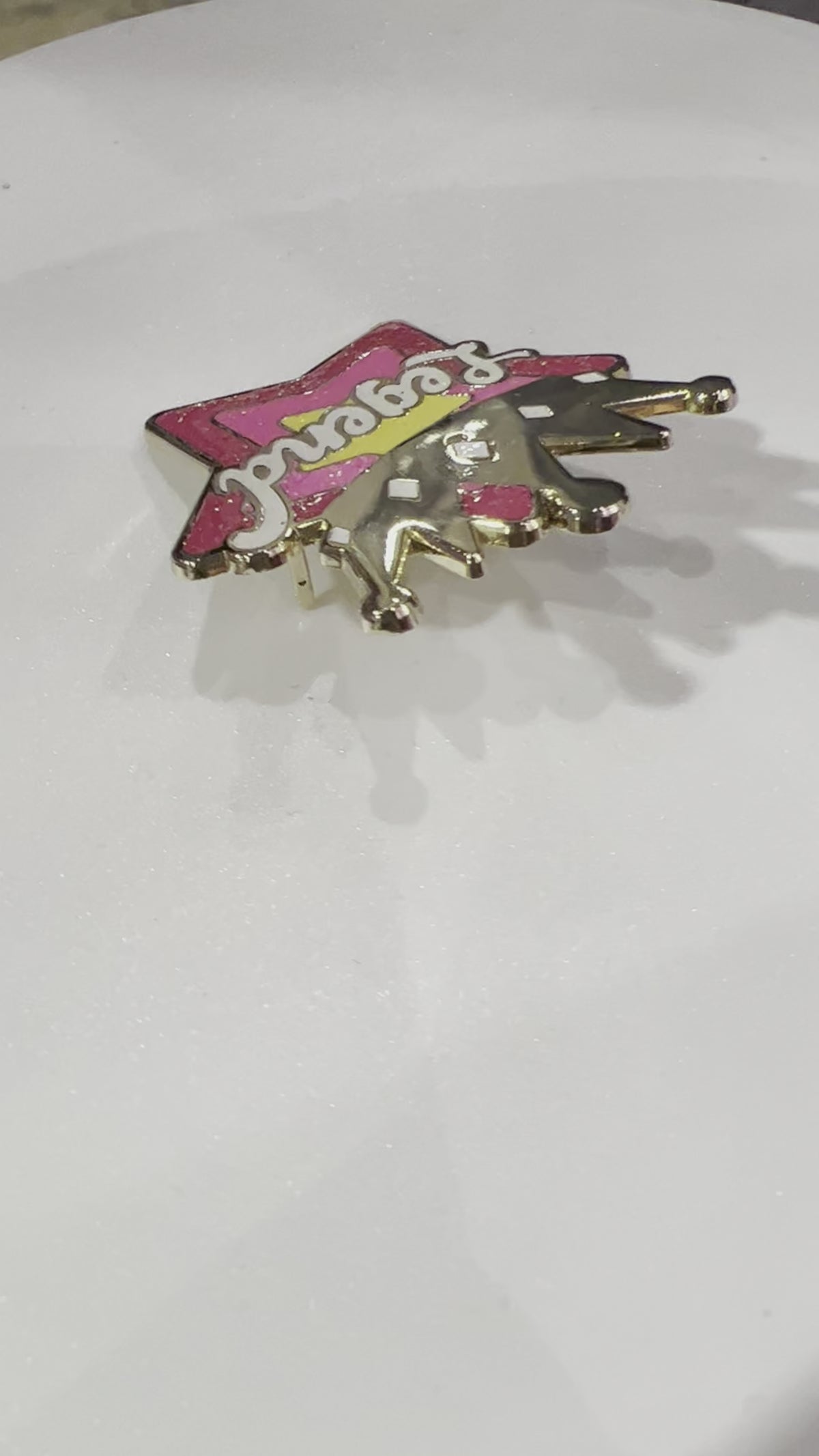 Drag Legend Star Pin, video